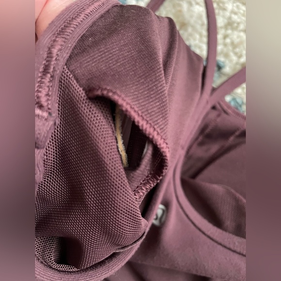 Lululemon Power Y Tank Top Plum Color Removable Pads Size 4 - Picture 8 of 8